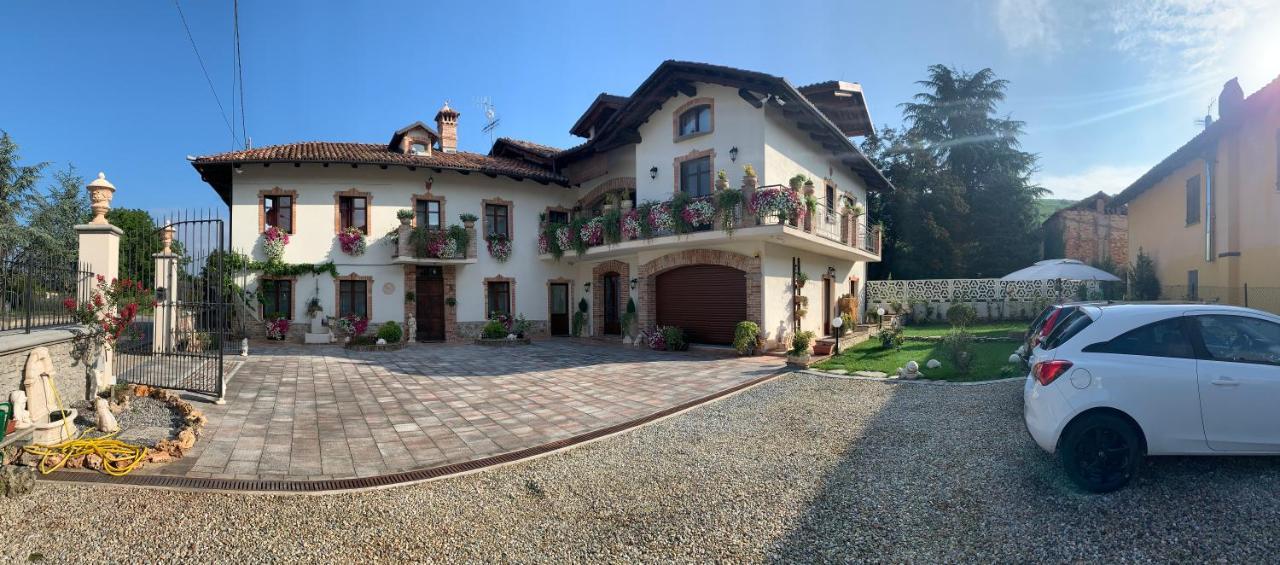 Diano dʼAlba Ca Reginella B&B מראה חיצוני תמונה