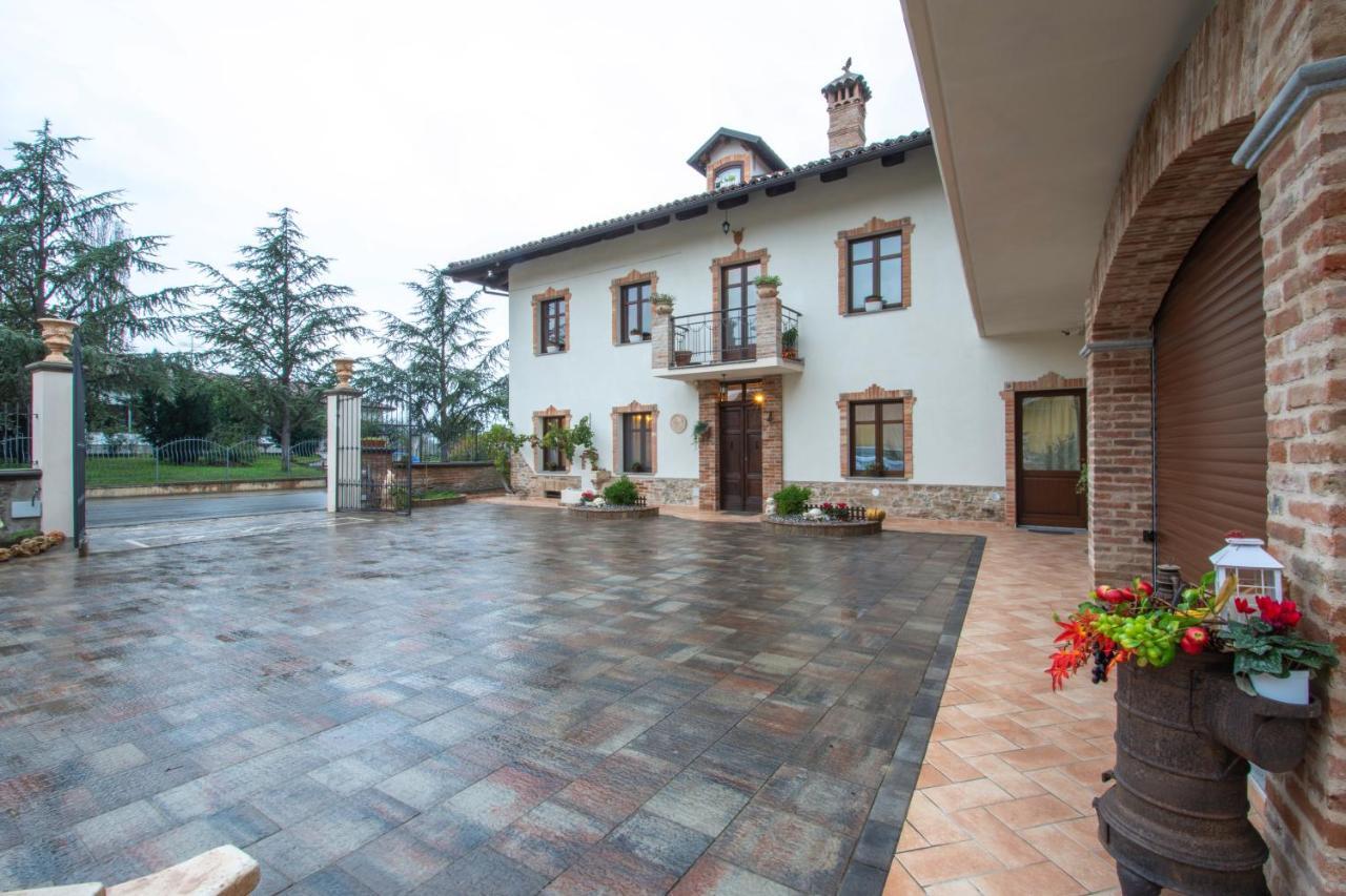 Diano dʼAlba Ca Reginella B&B מראה חיצוני תמונה