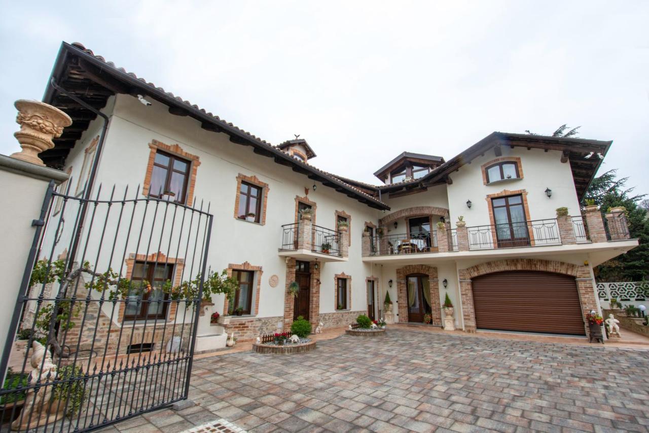 Diano dʼAlba Ca Reginella B&B מראה חיצוני תמונה