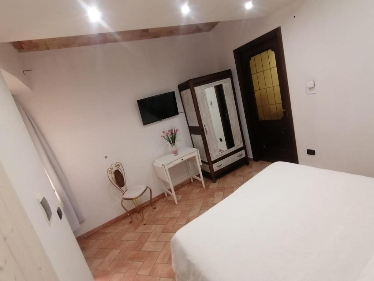 Diano dʼAlba Ca Reginella B&B מראה חיצוני תמונה